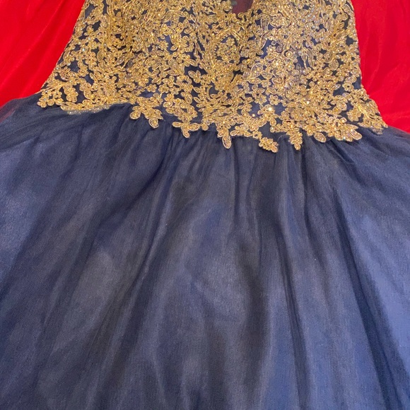 Dress - Picture 2 of 6